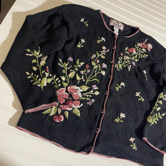 Vintage Tiara International Embroidered Cardigan Womens S Floral Black Cottage - Picture 7 of 12